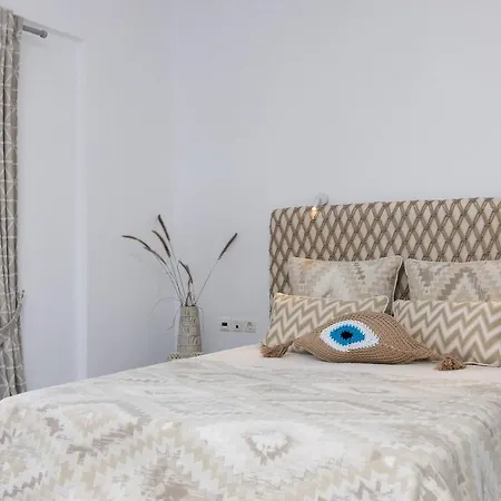 Flora (adults Only) ホテル 2*