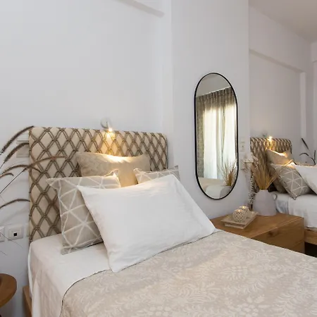 Flora (adults Only) 2* Naxos City