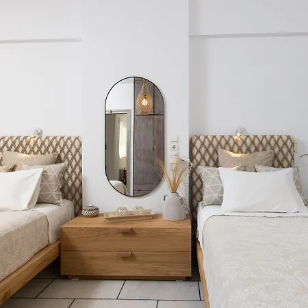 Flora (adults Only) 2* Naxos City