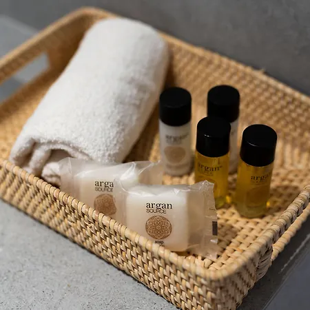 ホテル Flora (adults Only) 2*