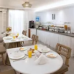 Otel Flora (adults Only) 2*