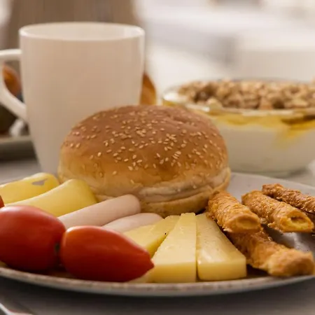 Flora (adults Only) Hotell