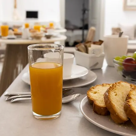 Flora (adults Only) 2* Naxos City