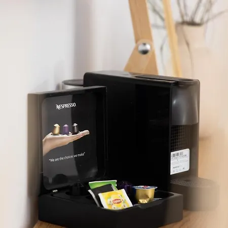 Flora (adults Only) מלון 2*