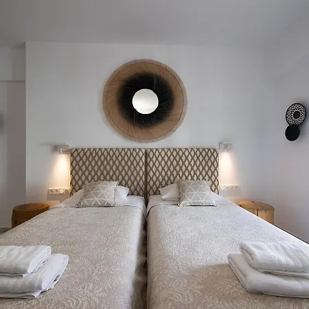 Flora Hotel