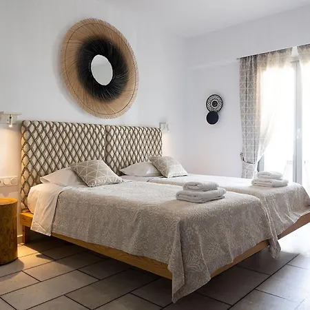 Flora Hotel 2*