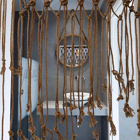 Flora (adults Only) 2*