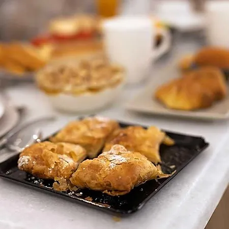 Flora (adults Only) 2* Naxos City