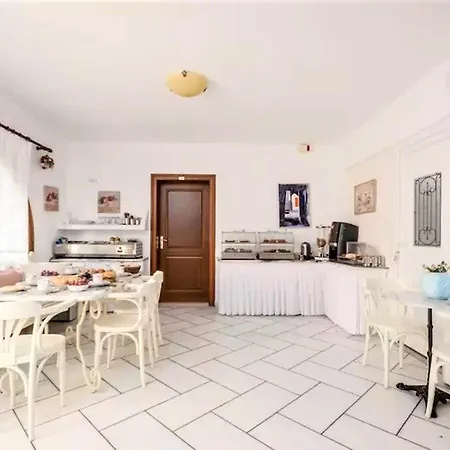 Flora (adults Only) فندق Naxos City