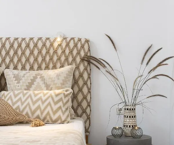 Flora (adults Only) 酒店