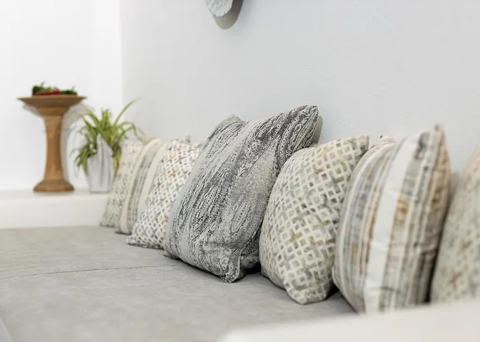 Отель Flora (adults Only) Naxos City