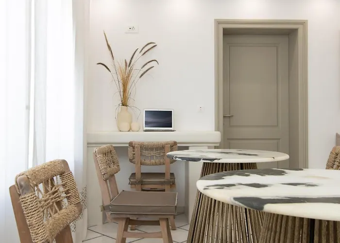 Otel Flora (adults Only) 2*