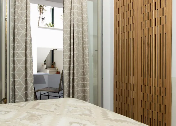 Otel Flora (adults Only) 2*