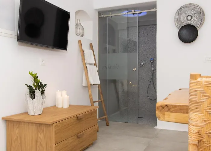 Otel Flora (adults Only) 2*