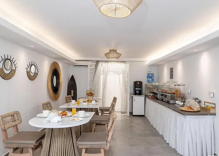 Flora (adults Only) 2*