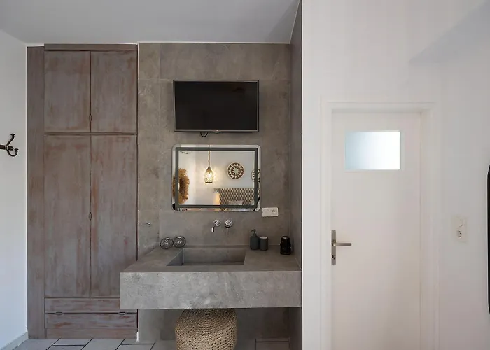 酒店 Flora (adults Only) 2*