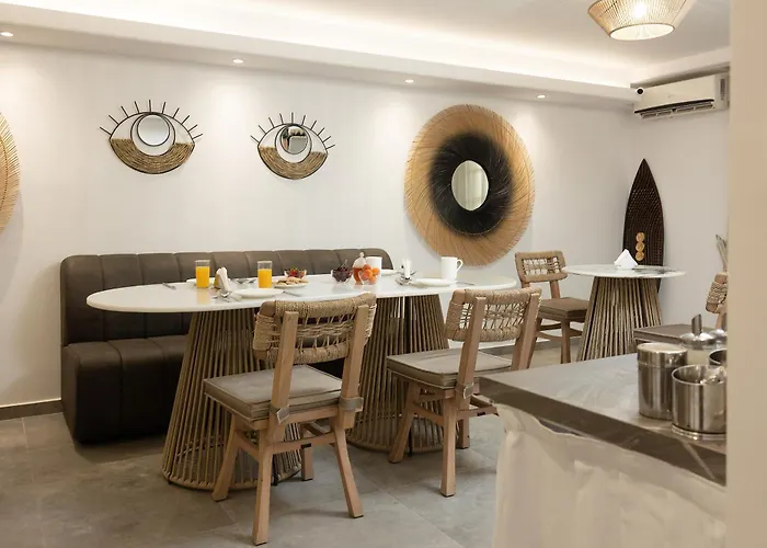 Flora (adults Only) 2*