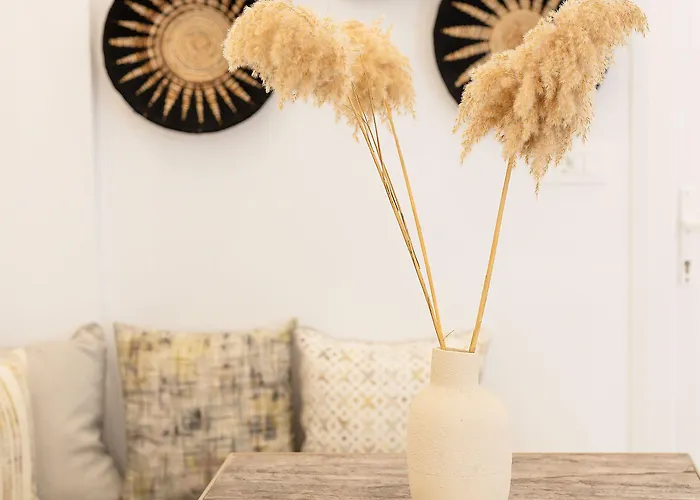 Flora (adults Only) Otel 2*