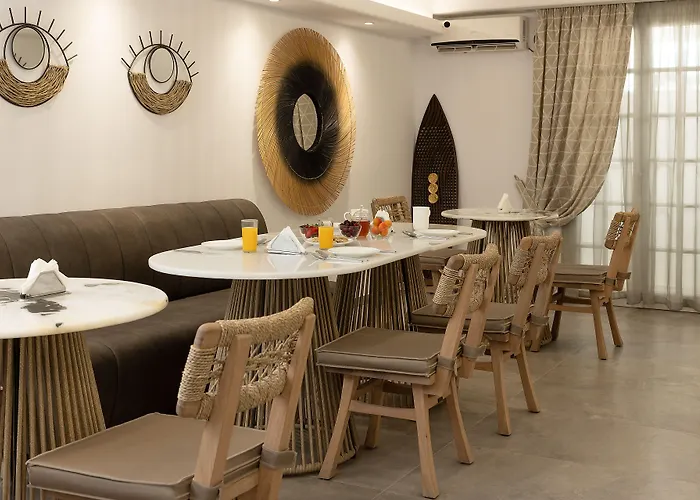 Otel Flora (adults Only) 2*