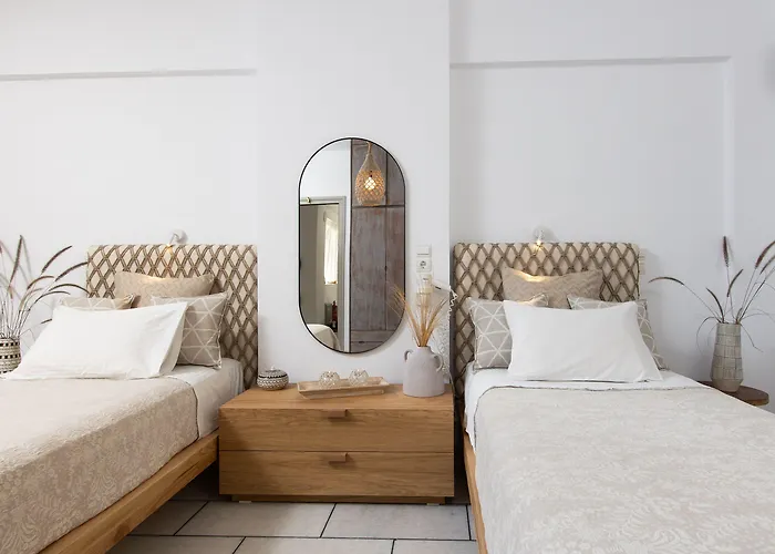 Flora (adults Only) 2* Naxos City